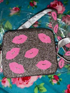 NWT beaded lips crossbody